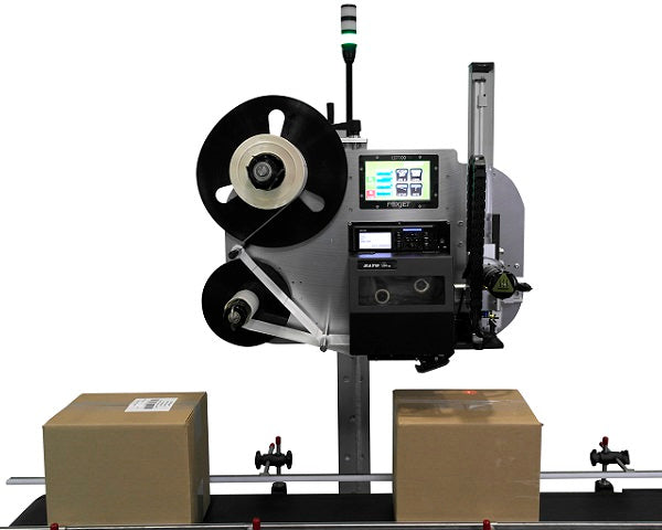 Automatic printer-applicator for labeling pallets and industrial products