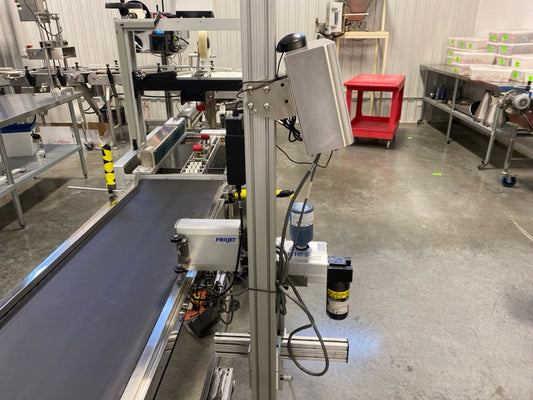 High-resolution inkjet printer for porous and non-porous packaging