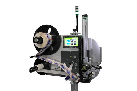 Automatic label applicator for labeling pallets and industrial products
